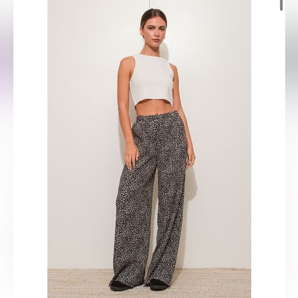 Pretty Garbage boutique brand Leopard Animal Print pull on wide leg pants size M